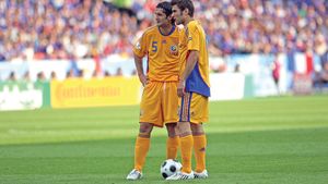 Cât de apropiați sunt Adrian Mutu și Cristi Chivu? „Briliantul” a dezvăluit relația pe care o are cu fostul său coleg de generație: „Sper să îmi dea mesaj”