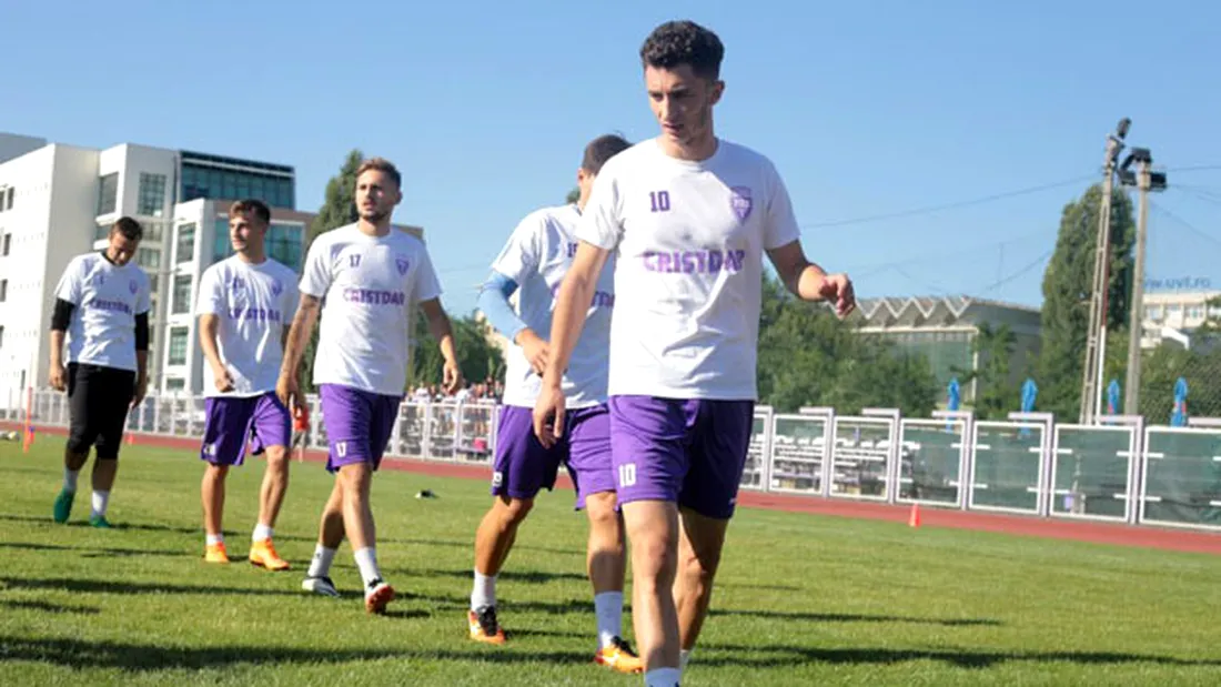 ASU Politehnica a plecat în cantonament cu 24 de jucători.** Trei noi transferuri pentru echipa lui Cosmin Petruescu