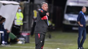 Schimbă Dan Petrescu tactica CFR-ului pentru meciul cu AS Roma? Italienii menajează nouă jucători