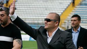 Iubire "alb-albastră"** "Ce dacă avem doar un punct în retur, am jucat cel mai frumos fotbal!"