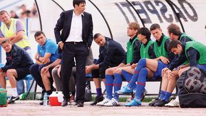 "Pițurcă e un antrenor modest! Păcat că Steaua a ajuns aici"