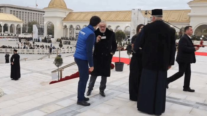 Familia lui Gigi Becali, blocată de SPP la sfințirea Catedralei Mântuirii Neamului! Primele imagini cu patronul FCSB