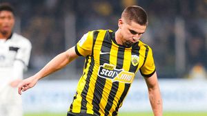 Ce notă a primit Răzvan Marin după ce a fost decisiv pentru AEK Atena în victoria cu OFI Creta