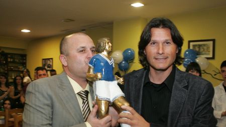 Cadou - surpriză pentru Mititelu