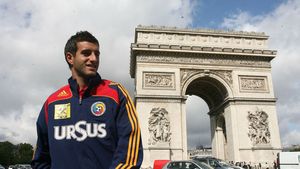 Max Nicu îl apără pe Lucescu:** "Nu e posibil să fie criticat așa!"