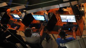 Cine sunt oamenii care se joaca?