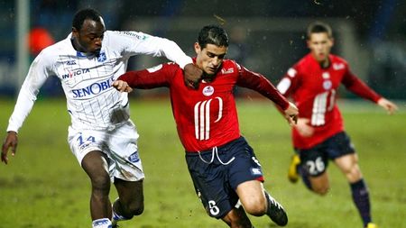 Ricardo Costa a semnat cu Valencia