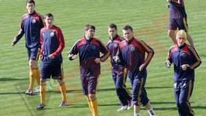 Probleme pentru Săndoi! Chipciu a părăsit cantonamentul!** FOTO Ședința de pregătire a tineretului