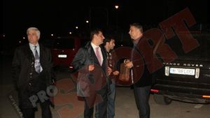 Momente incredibile la Cluj!** Becali și Oli, bruscați de forțele de ordine: "Cred că erau maghiari!"** Antrenorul a fost înjurat