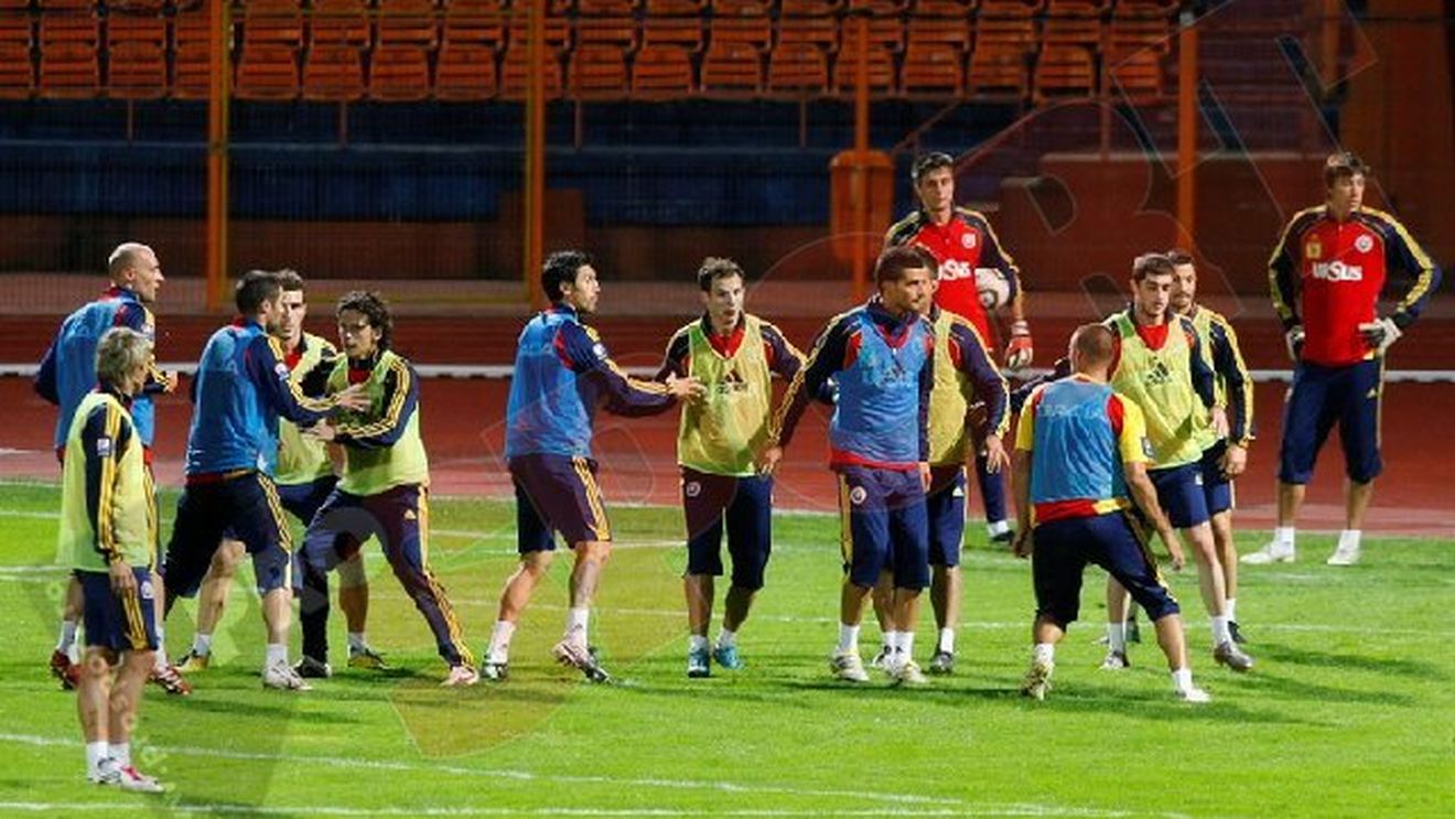 Antrenamentul naționalei de la Piatra-Neamț, urmărit de 500 de spectatori