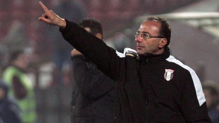 Niculae, cu tunurile pe Sinescu:** "Face aceleași greșeli!" Starul Astrei, luat și el în colimator: "I-a fost greu să evite poarta, dar i-a reușit"