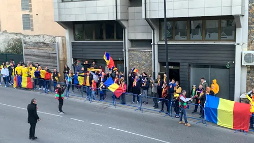 Românii au luat cu asalt „Estadi Nacional”! Sold-out la Andorra - România! Suporterii „tricolorilor” fac spectacol în jurul stadionului | VIDEO