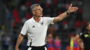 Calmul Ioan Ovidiu Sabău a răbufnit împotriva jucătorilor care sunt confidenții patronilor din Superliga: „Prea mult au ușa deschisă la conducători!”