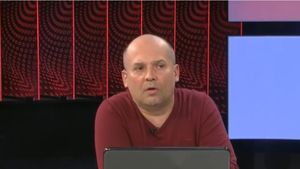 Radu Banciu îl compară pe antrenorul Ionuț Chirilă cu Dem Rădulescu: „Parcă ar fi un speech de Revelion! Nu are simţul ridicolului”