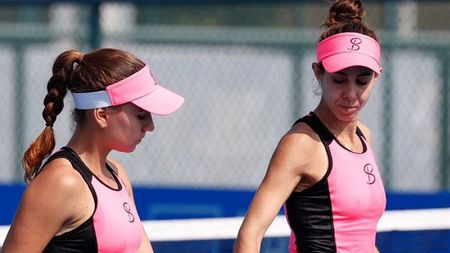 "Miki" a recidivat și continuă turneul de vis! Victorie mare pentru Buzărnescu la dublu, alături de Irina Bara: au eliminat favoritele patru și s-au calificat în "optimi"