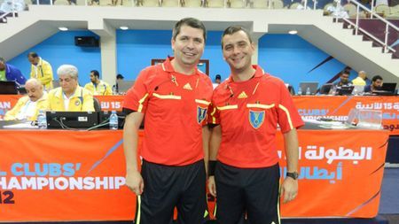 Au început să curgă suspendările arbitrilor! Cuplurile care au condus meciurile Craiova - Zalău și Ploiești - Brăila vor sta pe margine o lună de zile. Stark și Ștefan vor arbitra finala Campionatului Mondial al cluburilor