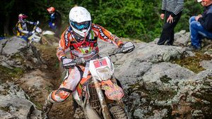 Cadou la împlinirea a 18 ani. Wade Young a câștigat clasa PRO la a doua ediție King of the Hill, competiția de enduro disputată la Arad