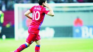 Să curgă ofertele pentru "Dodel"!** Cum s-ar putea îmbogăți Andrei Penescu, deținătorul a 50% din drepturile federative ale lui Tănase