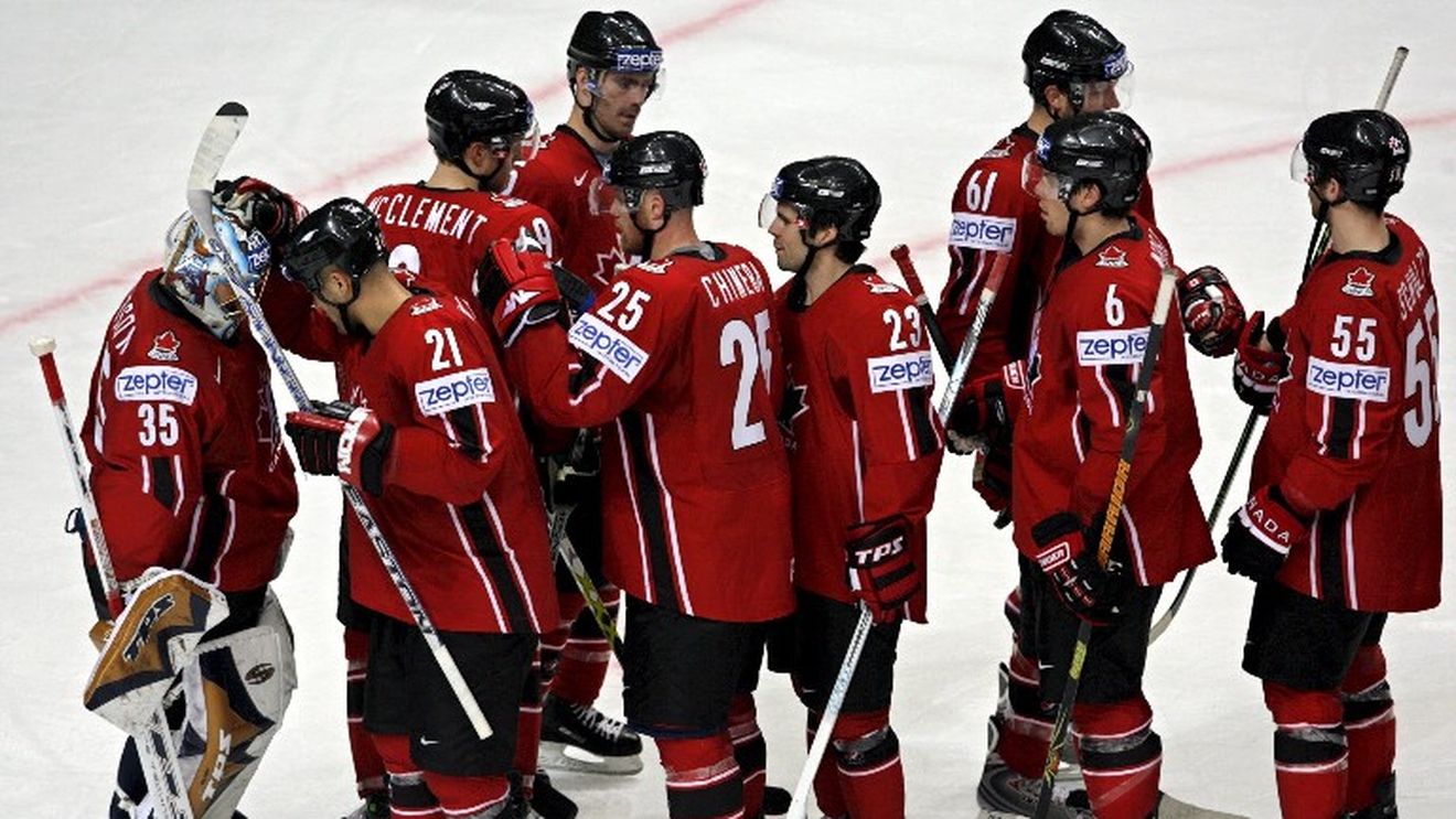 Granzii hocheiului luptă pentru titlu