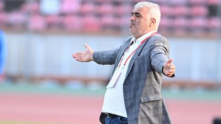 Gestul lui Meme Stoica de Crăciun l-a lăsat mască pe Leo Strizu! Cum a reacționat managerul FCSB când antrenorul le-a trimis colegilor săi un mesaj cu urări de bine pe grupul de WhatsApp: „Atâtea fețe la un om că nici nu mai știi care sunt alea reale” | VIDEO EXCLUSIV