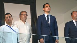 Dacă nici Mihai Stoichiță nu știe să își laude șeful: l-a comparat pe Burleanu cu Hagi și Halep!