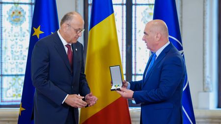Dan Şucu, decorat de Ilie Bolojan. De ce a primit patronul Rapidului distincția din partea preşedintelui interimar