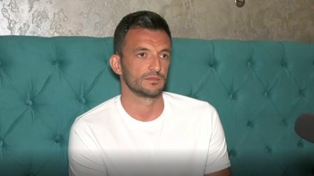 Cătălin Straton continuă seria dezvăluirilor fabuloase după plecarea de la FCSB! După ce a declarat că staff-ul „roș-albaștrilor” l-a tratat „ca pe un ou”, portarul anunță : „Cea mai mare bucurie a mea la FCSB a fost să mă antrenez cu Tavi Popescu!”