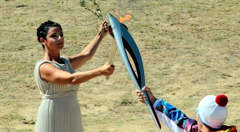 Flacăra olimpică pentru Soci a fost aprinsă la Olimpia