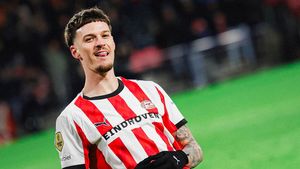 Dennis Man a jucat superb şi presa din Olanda a reacționat imediat: „Golul lui e emblematic”