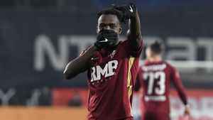 E real sută la sută transferul lui Philip Otele în Premier League! Patronul Nelu Varga, detalii despre tratativele bombă