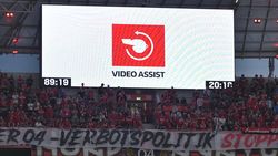 EXCLUSIV Fostul golgheter al României pune tunurile pe arbitri și strigă spre VAR: „Nu știm dacă se greșește intenționat sau nu!”