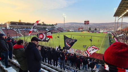 Galeria lui Dinamo a plecat la pauza derby-ului cu CFR Cluj! De ce au ales „câinii” să părăsească stadionul, în semn de protest | EXCLUSIV