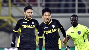 Cazul „Vitaminele care ucid o carieră” în Liga 1: cum pot ajunge trei fotbaliști importanți de la Astra să stea pe tușă un sezon din cauza unor perfuzii! Drama lui Alex Ioniță, Kehinde Fatai și Takayuki Seto | EXCLUSIV