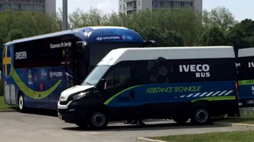 Aventuri pentru Ibrahimovic la EURO. Autocarul echipei a lovit… o mașină de poliție. În următoarea zi a refuzat să mai pornească: „Nu are legătură cu accidentul”. Ce soluție au găsit organizatorii