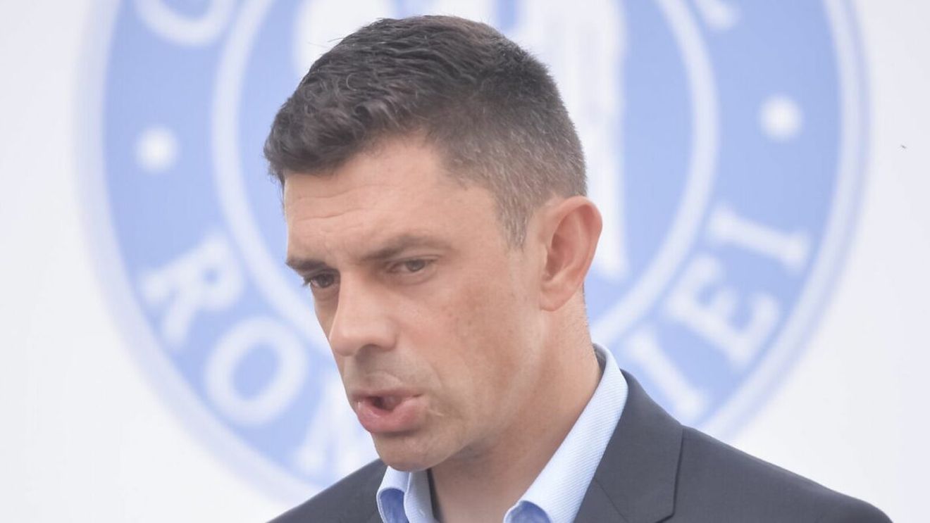 Ministrul Sportului Eduard Novak şi-a aprobat o rentă viageră uriașă! Câștigă lunar cât Nadia Comăneci, Elisabeta Lipă sau Marian Drăgulescu