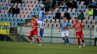 Corvinul a arătat că 2-0 e cel mai periculos scor. Florin Maxim, după remiza cu Gloria Buzău: ”Părea câștigat meciul la pauză, asta le-am zis jucătorilor”
