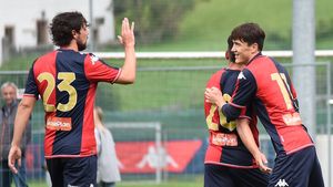 Răzvan Marin, martor la un meci memorabil! Cagliari, debut în forță după un meci cu 16 goluri