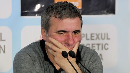 "Nu e treaba voastră! Vom vedea dacă voi fi aici și din vară." Reacția lui Hagi după ce a fost întrebat de ofertele din străinătate