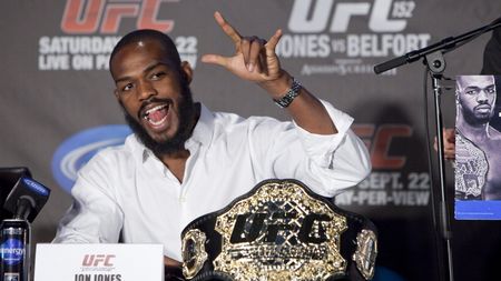 S-a retras Jon Jones, campionul greilor din MMA și UFC. Decizie suprinzătoare. „Ne-a sunat aseară”