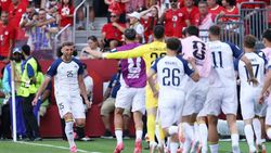 CM 2026 Cine s-a calificat din grupa B la Cupa Mondială și cu cine joacă în șaisprezecimi. Nebunie ISTORICĂ pentru bosniacii lui Jovo Lukic!