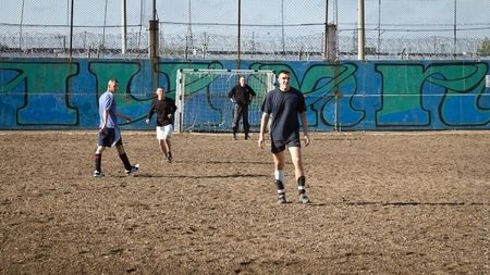 Ambiție dusă la extrem!** "Fie vei juca în națională, fie ajungi la închisoare!" Povestea cu adevărat IMPRESIONANTĂ‚ a puștiului de 17 ani care are lumea la picioare