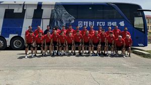 Cine foloseşte acum autocarul lui Adrian Mititelu, „Oltenia Force One”, care a avut parte de o prezentare publică acum 5 ani