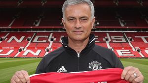 Jose Mourinho, înainte de United - City: "Chiar dacă pare o contradicție, va fi mai dificil fără Sergio Aguero pe teren"