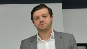 Angelescu, anunțul momentului despre controversatul caz de la Rapid: „FALS! Nu poate să plece liber!”