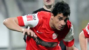 Îl mai știți pe Michel Platini? Fostul jucător al lui Dinamo a comis-o rău de tot.** Șefii lui s-au enervat la culme când au aflat ce a făcut