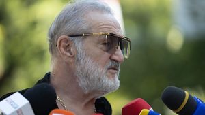 „Am plâns vreo jumătate de oră în mașină după”. Gigi Becali i-a dat tratamentul de 40.000 de euro în mână, într-o perioadă în care îi cădea și părul de pe cap