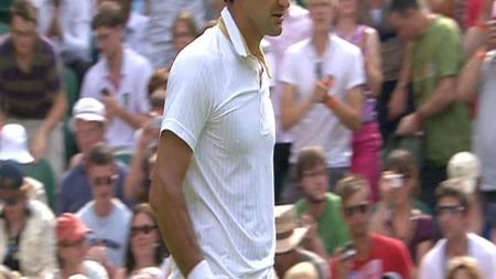 VIDEO** Federer continuă cursa spre trofeu!