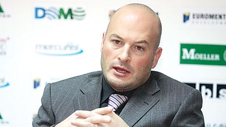 Paszkany trage în Pițurcă!