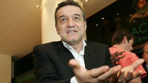 Becali îl atacă pe Lăcătuș: "Se vedea că nu mai puteam înscrie, dar cred că Lăcătuș vroia să batem cu 5-0!"