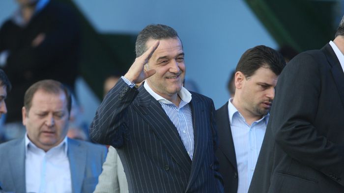 Becali: "Eu am alergie la proști, d-aia nu mă duc la DNA"